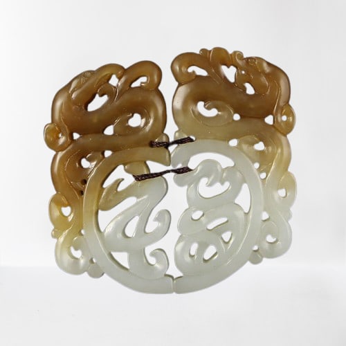 A Pair Superb Openwork Chinese Hetian Jade Dragon Phoenix Pendant: A Pair Superb Openwork Chinese Hetian Jade Dragon Phoenix Pendant Dimension: 61 x 33 x 8(mm) 2.40 x 1.30 x 0.31(inches) Weight: 0.13 lbs/59 g The wooden stand not included.