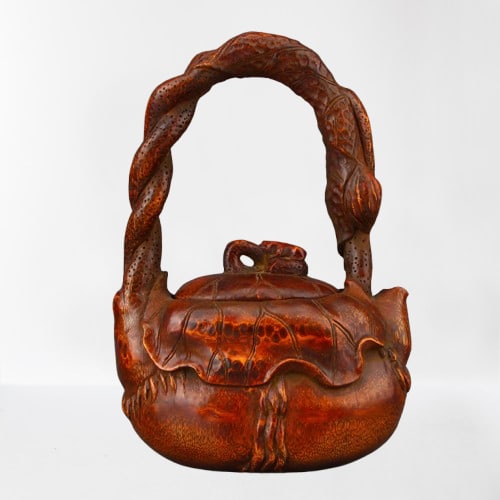 Vintage Chinese Bamboo Carved Handle Teapot: Vintage Chinese Bamboo Carved Handle Teapot Dimension: 191 x 132 x 90(mm) 7.52 x 5.20 x 3.54(inches) Weight: 0.85 lbs/387 g