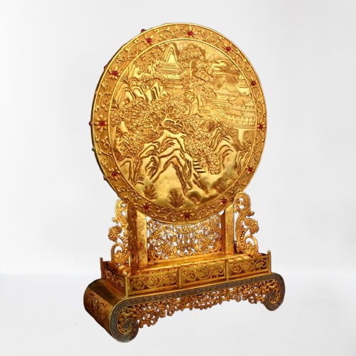 Excellent Chinese Qing Dynasty Gilt Gold Copper Inlay Ruby Mountain Village Scene Screen: Excellent Chinese Qing Dynasty Gilt Gold Copper Inlay Ruby Mountain Village Scene Screen Dimension: 430 x 290 x 110(mm) 16.93 x 11.42 x 4.33(inches) Weight: 8.27 lbs/3749 g