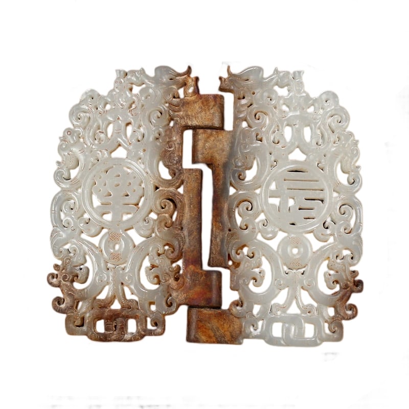 Superb Vintage Chinese Hetian Jade Chi Dragon Double Bi: Superb Vintage Chinese Hetian Jade Chi Dragon Double Bi Dimension: 135 x 121 x 16(mm) 5.31 x 4.76 x 0.63(inches) Weight: 0.55 lbs/250 g