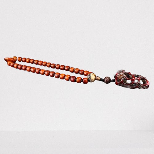 Vintage Ox Horn Carved Plum Flower Pendant w Beads Bracelet: Vintage Ox Horn Carved Plum Flower Pendant w Beads BraceletDimension:66 x 37 x 30(mm)2.60 x 1.46 x 1.18(inches)Dimension:360(mm)14.17(inches)Weight:0.21 lbs/95 g