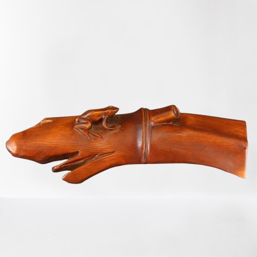 Vintage Chinese Boxwood Wood Frog Paperweight: Vintage Chinese Boxwood Wood Frog Paperweight Dimension: 200 x 65 x 49(mm) 7.87 x 2.56 x 1.93(inches) Weight: 0.31 lbs/142 g