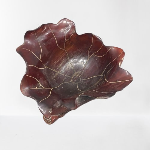 Vintage Ox Horn Low Relief Lotus Leaf Brush Washer: Vintage Ox Horn Low Relief Lotus Leaf Brush Washer Dimension: 130 x 130 x 85(mm) 5.12 x 5.12 x 3.35 (inches) Weight: 0.46 lbs/205 g