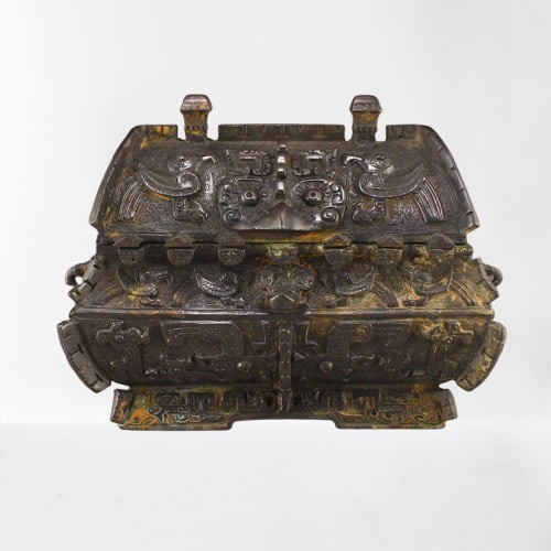 Chinese Bronze Double Ears Wine Container - Li Fang Yi: Chinese Bronze Double Ears Wine Container - Li Fang Yi Dimension: 167 x 114 x 92 (mm) 6.57 x 4.49 x 3.62 (inches) Weight: 3.40 lbs/1541 g