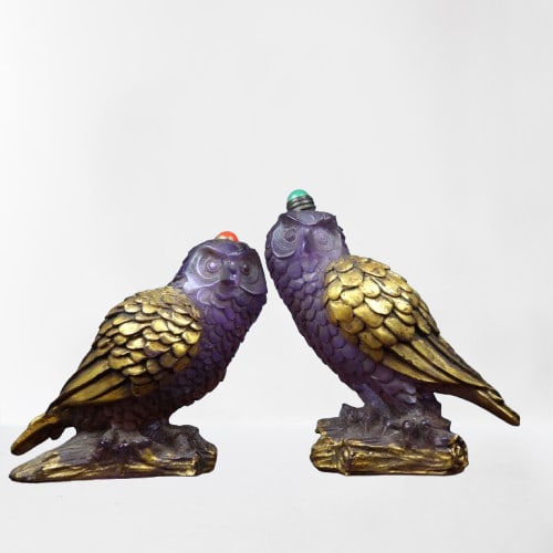 A Pair Old Chinese Gilt Gold Peking Glass Parrot Snuff Bottle w Stopper: A Pair Old Chinese Gilt Gold Peking Glass Parrot Snuff Bottle w StopperDimension:70 x 50 x 100(mm)2.76 x 1.97 x 3.94(inches) Dimension:80 x 50 x 80(mm)3.15 x 1.97 x 3.15(inches) Weight:0.86 lbs/390g