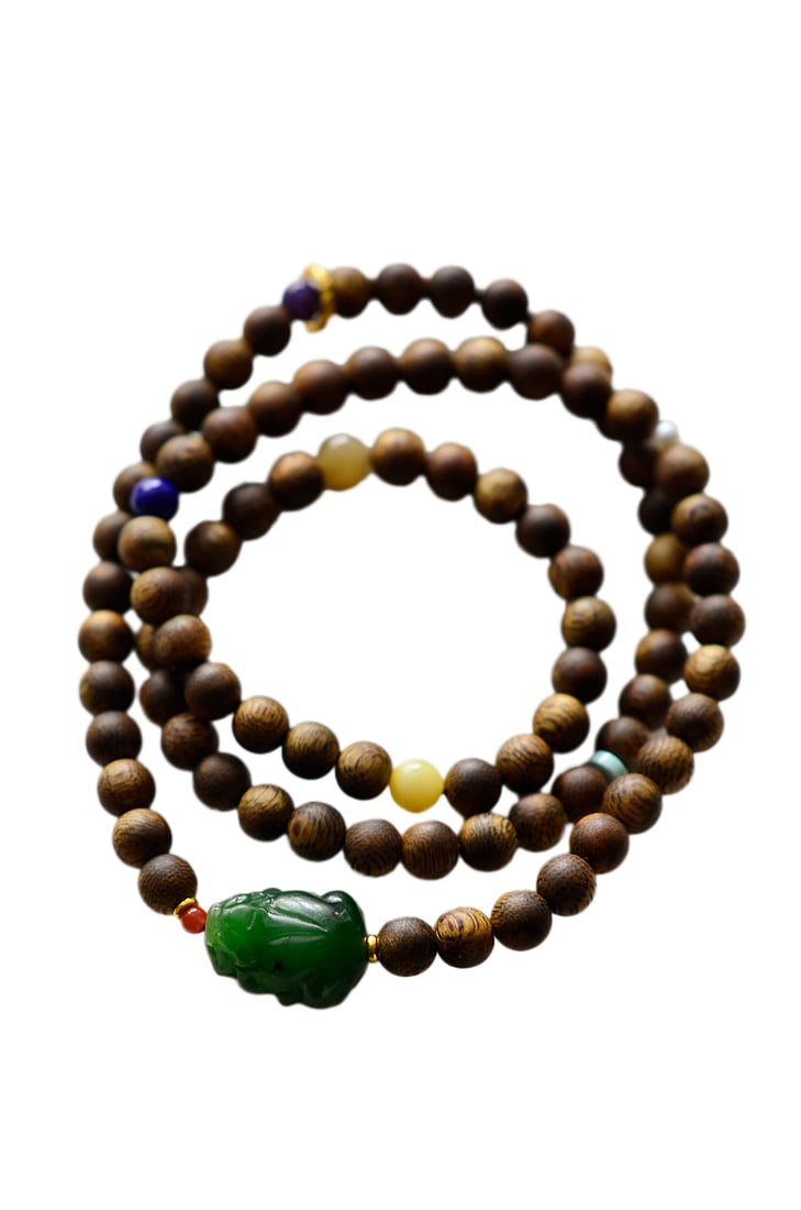 Chenxiang Wood,Green Hetian Jade Pixiu,Beeswax,Lapis Lazuli,Turquoise,Nanhong Agate Beads Bracelet: Chenxiang Wood,Green Hetian Jade Pixiu,Beeswax,Lapis Lazuli,Turquoise,Nanhong Agate Beads Bracelet,Old