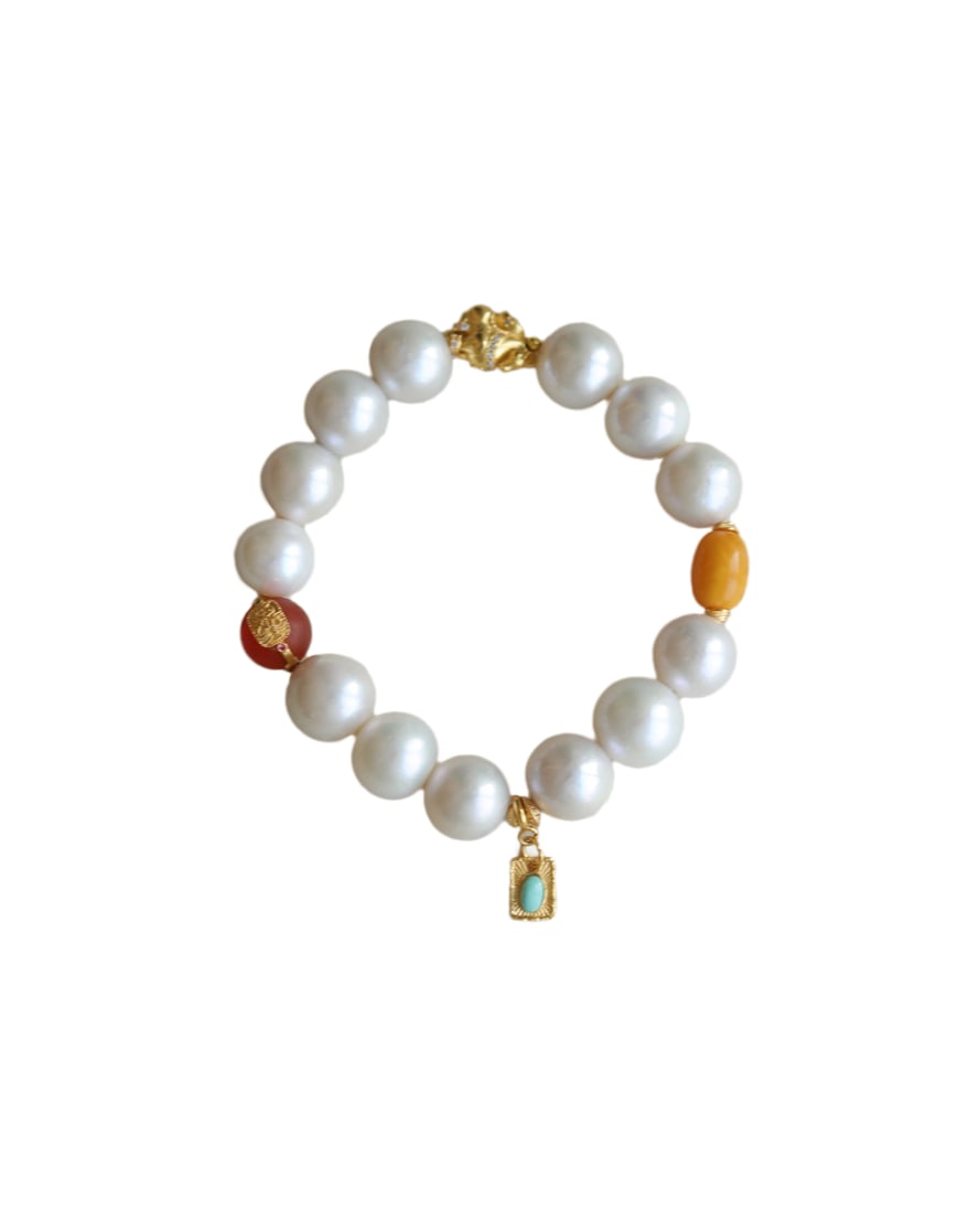 Pearl,Beeswax,Turquoise Beads Bracelet: Pearl,Beeswax,Turquoise Beads BraceletDimension: 12.5 (mm) 0.49 (inches)