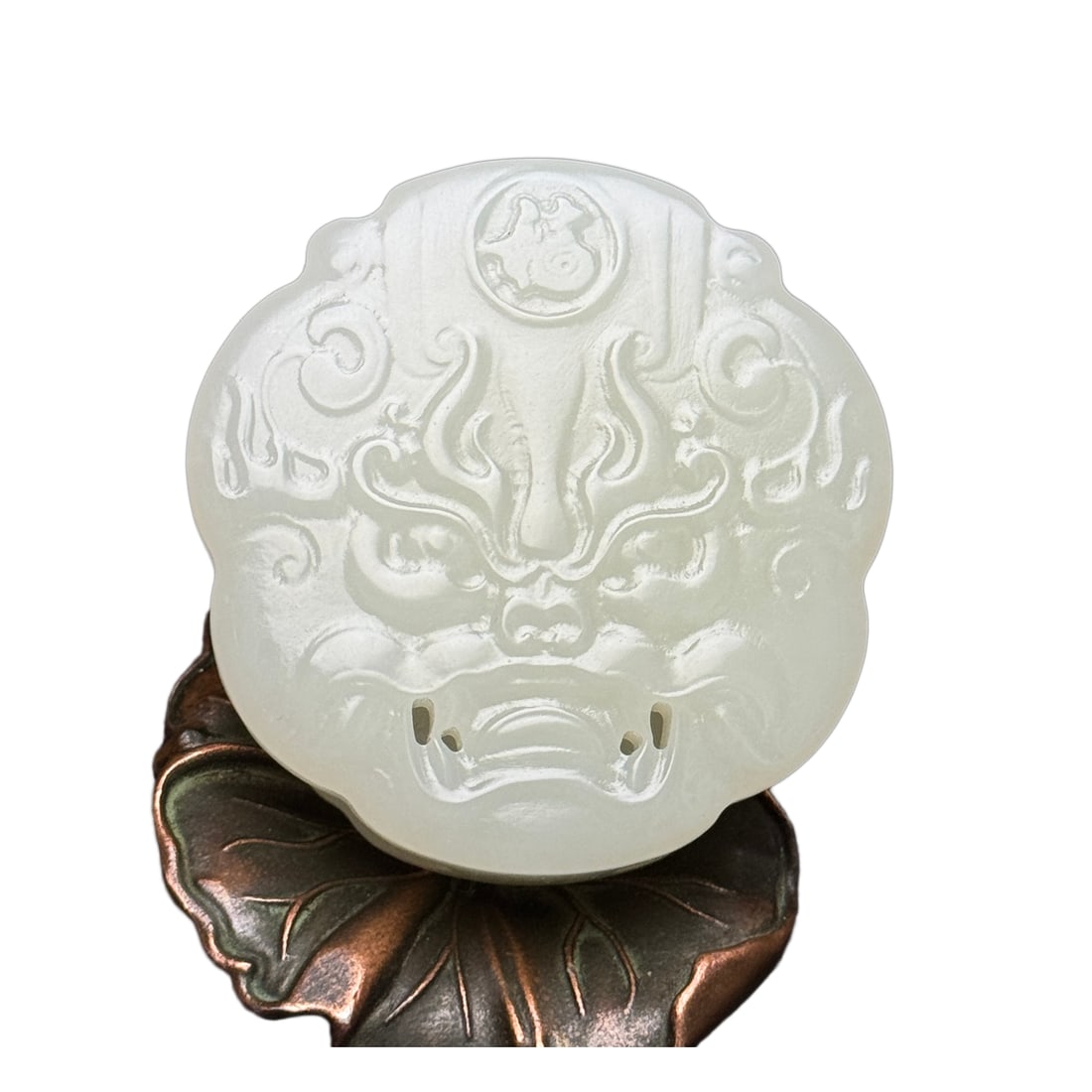 Chinese Hetian Jade Hand-Carved Divine Beast Belt Buckle 47g: Chinese Hetian Jade Hand-Carved Divine Beast Belt Buckle 47gDimension: 51 x 50 x 14 (mm) 2.01 x 1.97 x 0.55 (inches) Weight: 0.10 lbs/ 47 g