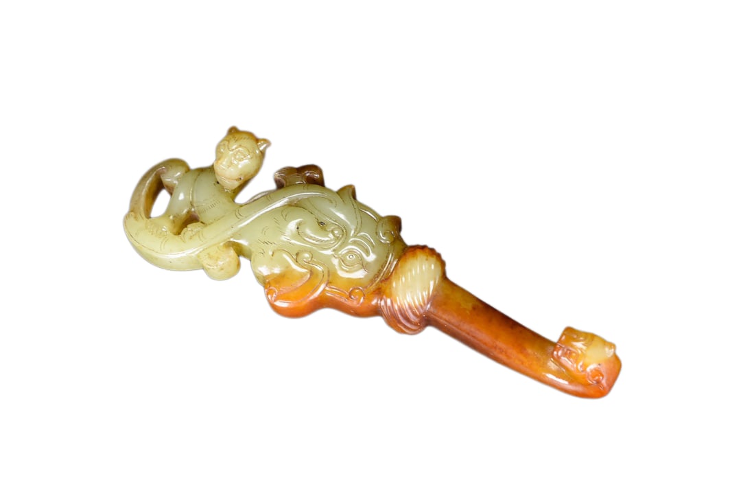 Chinese Hetian Jade Hand-Carved Beast Belt Buckle w Dragon,Old 56g: Chinese Hetian Jade Hand-Carved Beast Belt Buckle w Dragon,Old 56g Dimension: 115 x 30 x 20 (mm) 4.53 x 1.18 x 0.79 (inches) Weight: 0.12 lbs/ 56 g