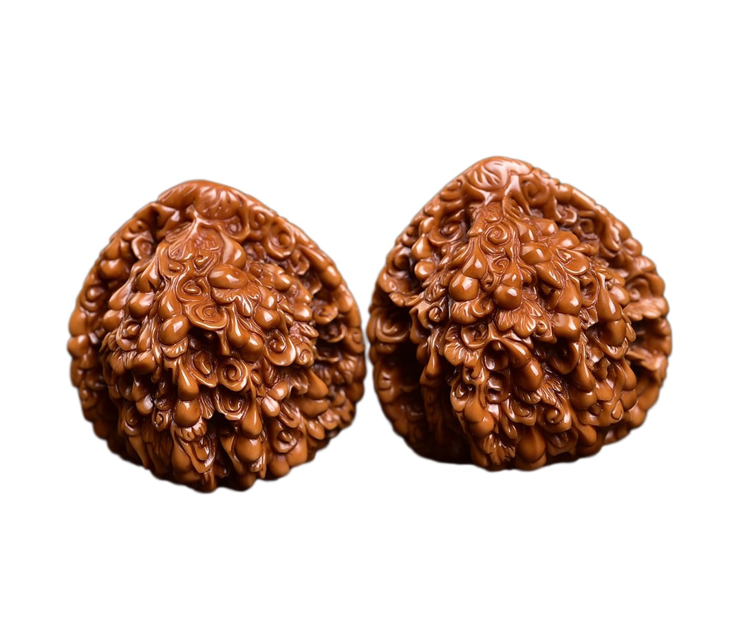 A Pair Walnut Hand-Carved Gourd Hand-held Fondling Piece?: A Pair Walnut Hand-Carved Gourd Hand-held Fondling Piece?Dimension: 46 (mm) 1.81 (inches) Weight: 0.10 lbs/ 45 g