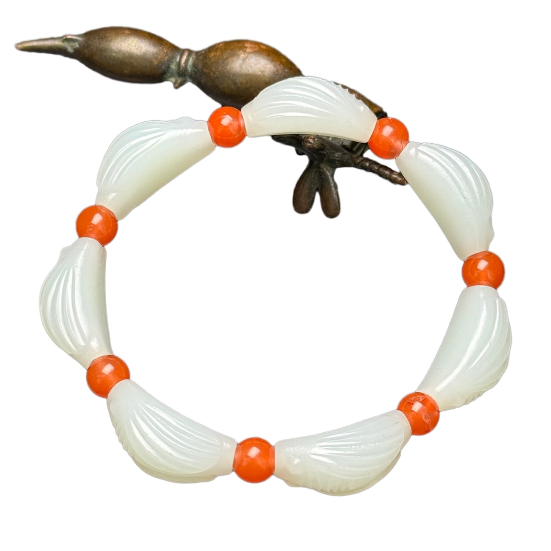 Natural White Hetian Jade Hand-Carved Animal Beads Bracelet w Cicada: Natural White Hetian Jade Hand-Carved Animal Beads Bracelet w CicadaDimension: 25 x 12 x 11 (mm) 0.98 x 0.47 x 0.43 (inches) Weight: 0.09 lbs/ 40 g