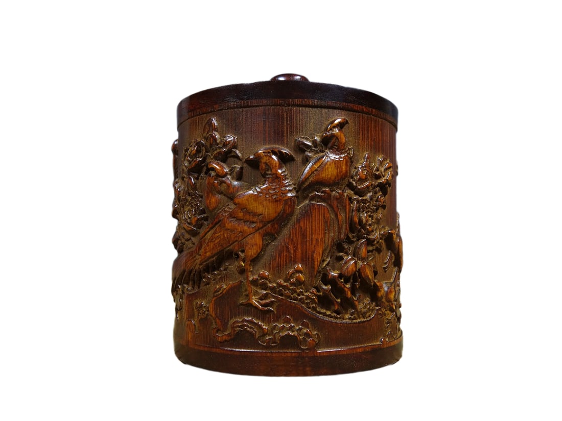 Vintage Huali Wood Tea Caddy w A Hundred Birds Paying Homage to the Phoenix: Vintage Huali Wood Tea Caddy w A Hundred Birds Paying Homage to the PhoenixDimension: 130 x 100 x 90 (mm) 5.12 x 3.94 x 3.54 (inches) Weight: 0.53 lbs/ 240 g