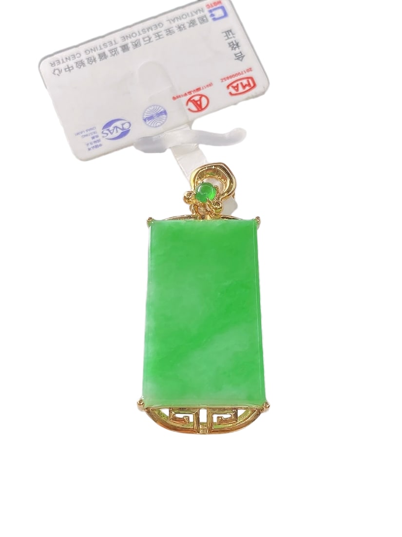 18K Gold Inlay Green Jadeite Hand-Carved Pendant: 18K Gold Inlay Green Jadeite Hand-Carved Pendant Dimension: 30.5 x 12.8 x 5.7 (mm) 1.20 x 0.50 x 0.22 (inches)