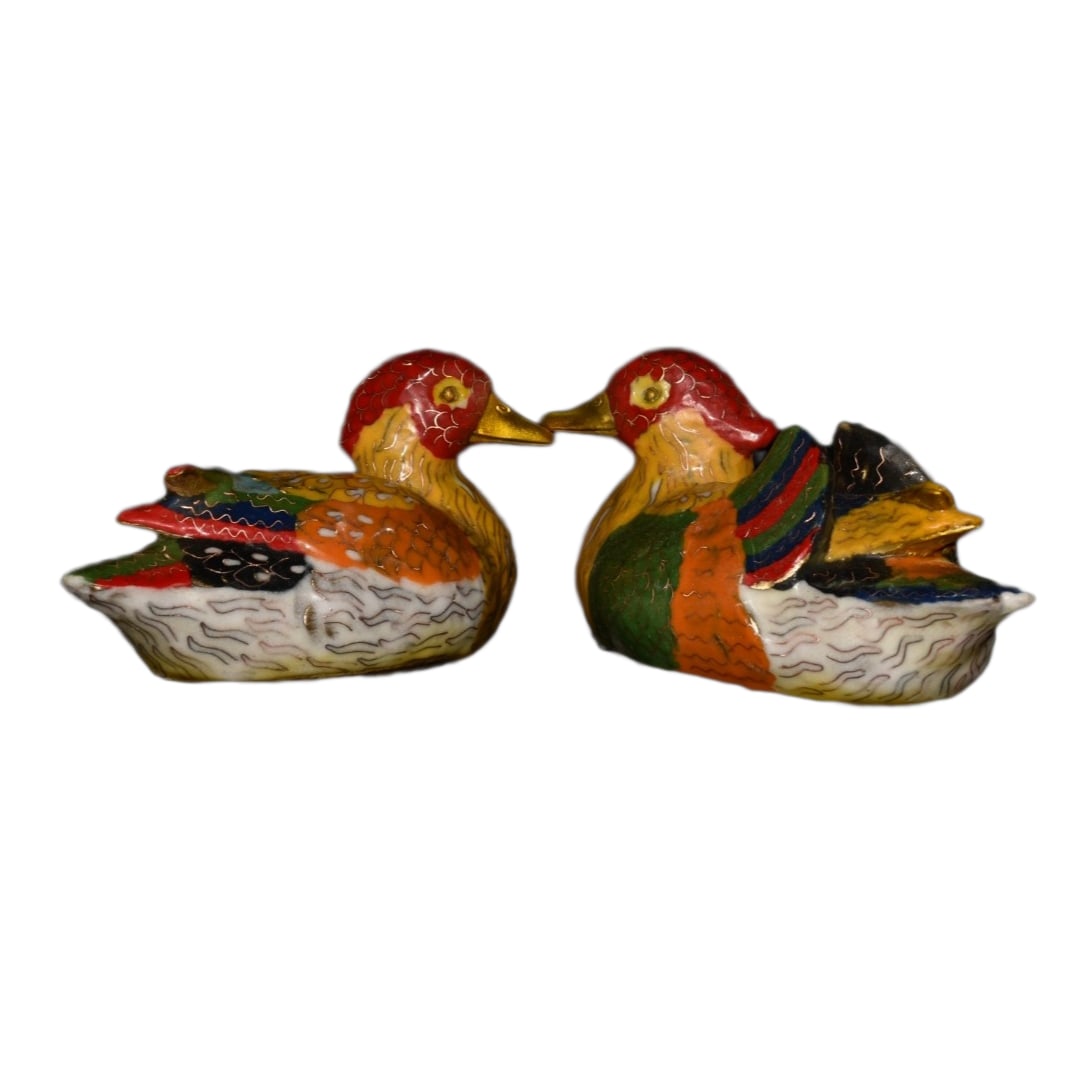 A Pair Gilt-Gold Copper Cloisonne Statue w Mandarin Ducks: A Pair Gilt-Gold Copper Cloisonne Statue w Mandarin DucksDimension: 200 x 110 x 100 (mm) 7.87 x 4.33 x 3.94 (inches) Total Weight: 5.29 lbs/ 2400 g