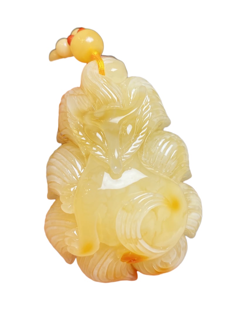Natural Beeswax Hand-Carved Beast Pendant w Nine-tailed Fox & w Hand Woven Beeswax Beads Necklace: Natural Beeswax Hand-Carved Beast Pendant w Nine-tailed Fox & w Hand Woven Beeswax,Nanhong Agate,Beads Necklace Dimension: 56 x 40 x 19 (mm) 2.20 x 1.57 x 0.75 (inches) Weight: 0.06 lbs/ 29.3 g