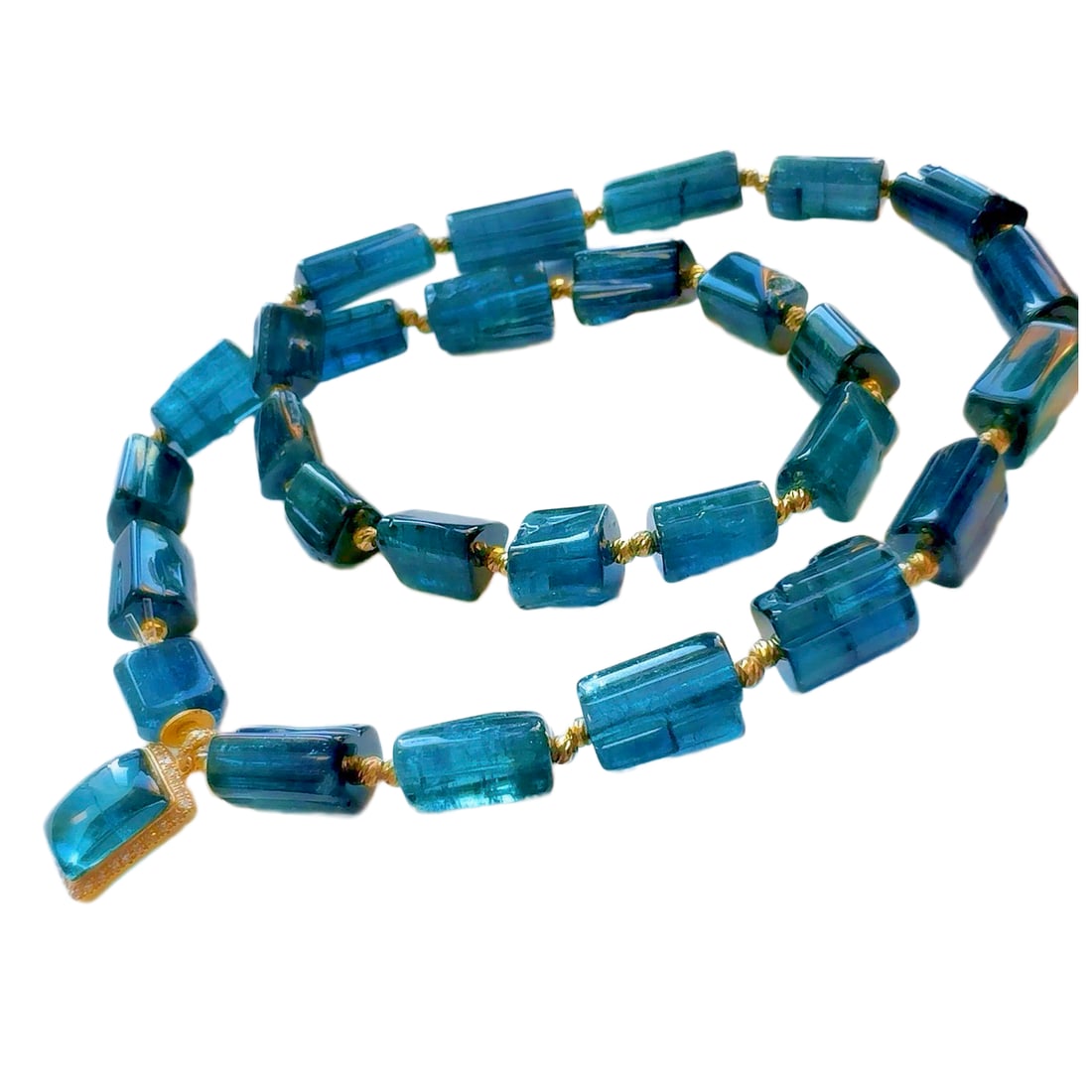 18K Gold Inlay Blue Tourmaline Beads Necklace: 18K Gold Inlay Blue Tourmaline Beads NecklaceDimension: 13.5 x 5.9 x 5.3 (mm) 0.53 x 0.23 x 0.21 (inches) Weight: 0.05 lbs/ 23.9 g