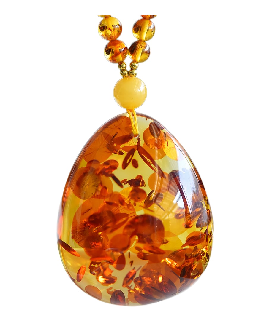 Flower Amber Hand-Carved Pendant w Hand Woven Beads Necklace: Flower Amber Hand-Carved Pendant w Hand Woven Beads Necklace Dimension: 44 x 36 x 18 (mm) 1.73 x 1.42 x 0.71 (inches) Weight: 0.06 lbs/ 27.3 g