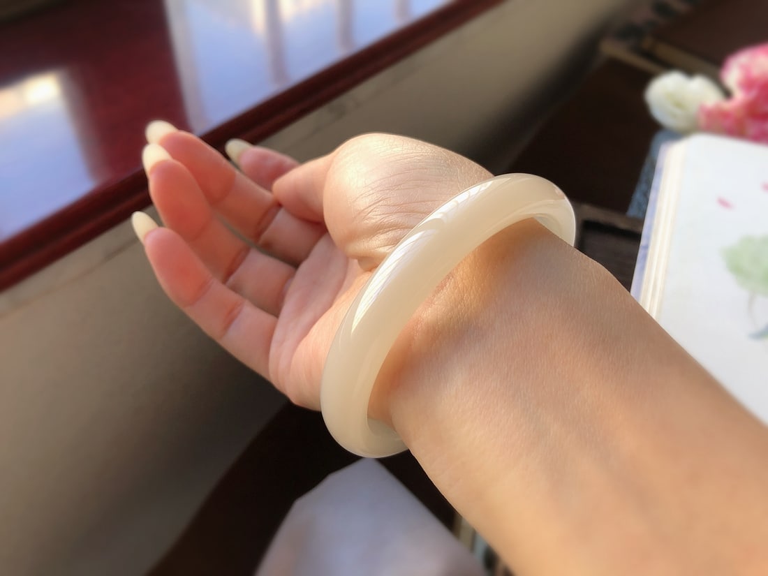 Inside Diameter 60.8mm Hetian Jade Bracelet - 10