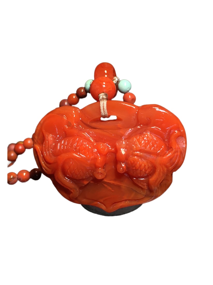 Nanhong Agate Hand-Carved Pendant w Goldfish & w Hand Woven Nanhong Agate Beads Necklace: Nanhong Agate Hand-Carved Pendant w Goldfish & w Hand Woven Nanhong Agate Beads Necklace Dimension: 34.7 x 25.5 x 11.5 (mm) 1.37 x 1.00 x 0.45 (inches) Weight: 0.05 lbs/ 23.1 g