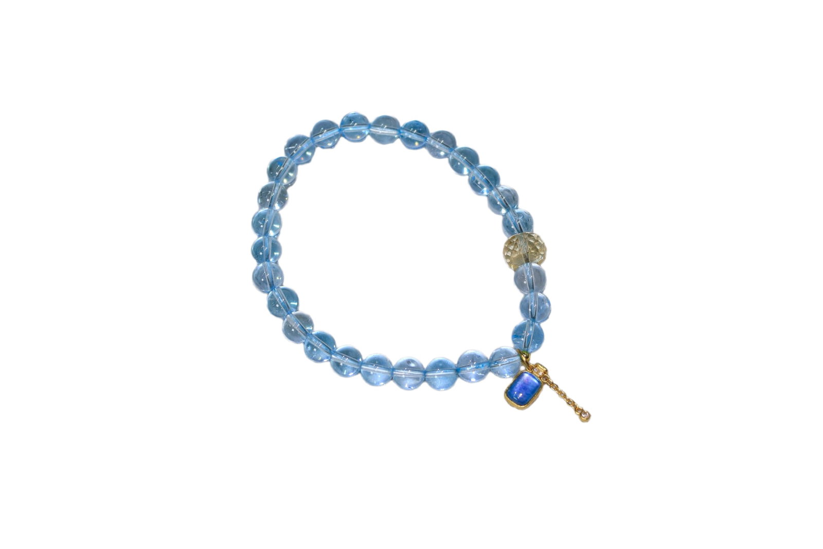 Hand Woven Blue Topaz Beads Bracelet: Hand Woven Blue Topaz Beads BraceletDimension: 7 (mm) 0.27 (inches)