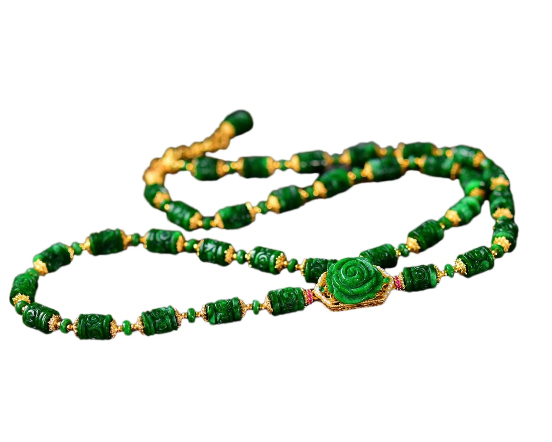 Green Jadeite Beads Necklace w 18K Gold Buckle: Green Jadeite Beads Necklace w 18K Gold BuckleDimension: 8 x 7 (mm) 0.31 x 0.27 (inches)