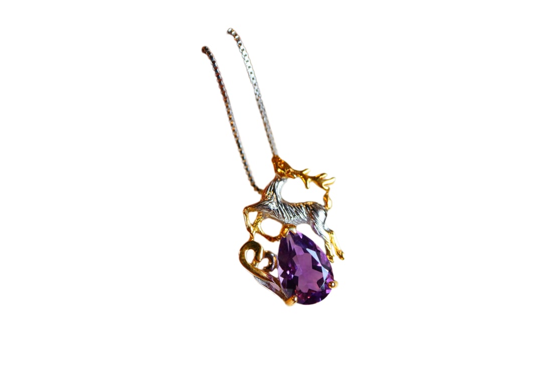 925 Silver Inaly Amethyst Pendant w Fortune Deer: 925 Silver Inaly Amethyst Pendant w Fortune DeerDimension: 24 x 16 (mm) 0.94 x 0.63 (inches)