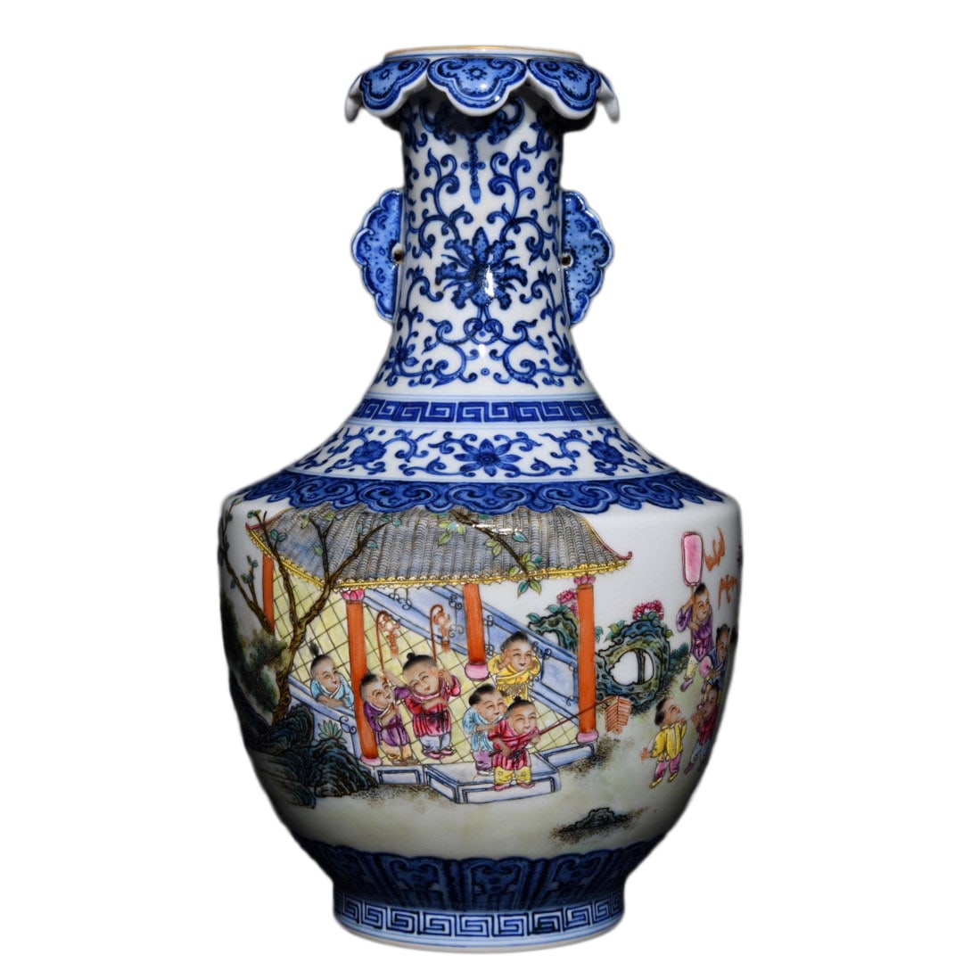 Porcelain Vase Famille Rose + Blue And White Porcelain w Urchin,Qing Dynasty QianLong Mark: Porcelain Vase Famille Rose + Blue And White Porcelain w Urchin,Qing Dynasty QianLong MarkDimension: 300 x 180 (mm) 11.81 x 7.09 (inches)