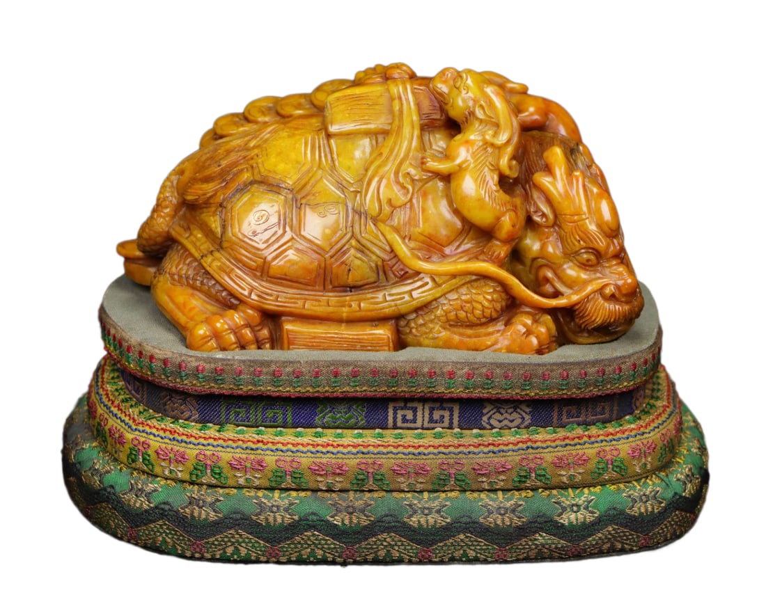 Vintage Tianhuang Shoushan Stone Hand-Carved Statue w Dragon Turtle: Vintage Tianhuang Shoushan Stone Hand-Carved Statue w Dragon TurtleDimension: 185 x 100 x 75 (mm) 7.28 x 3.94 x 2.95 (inches) Weight (without base): 4.15 lbs/ 1881 gThe total weight does not include t