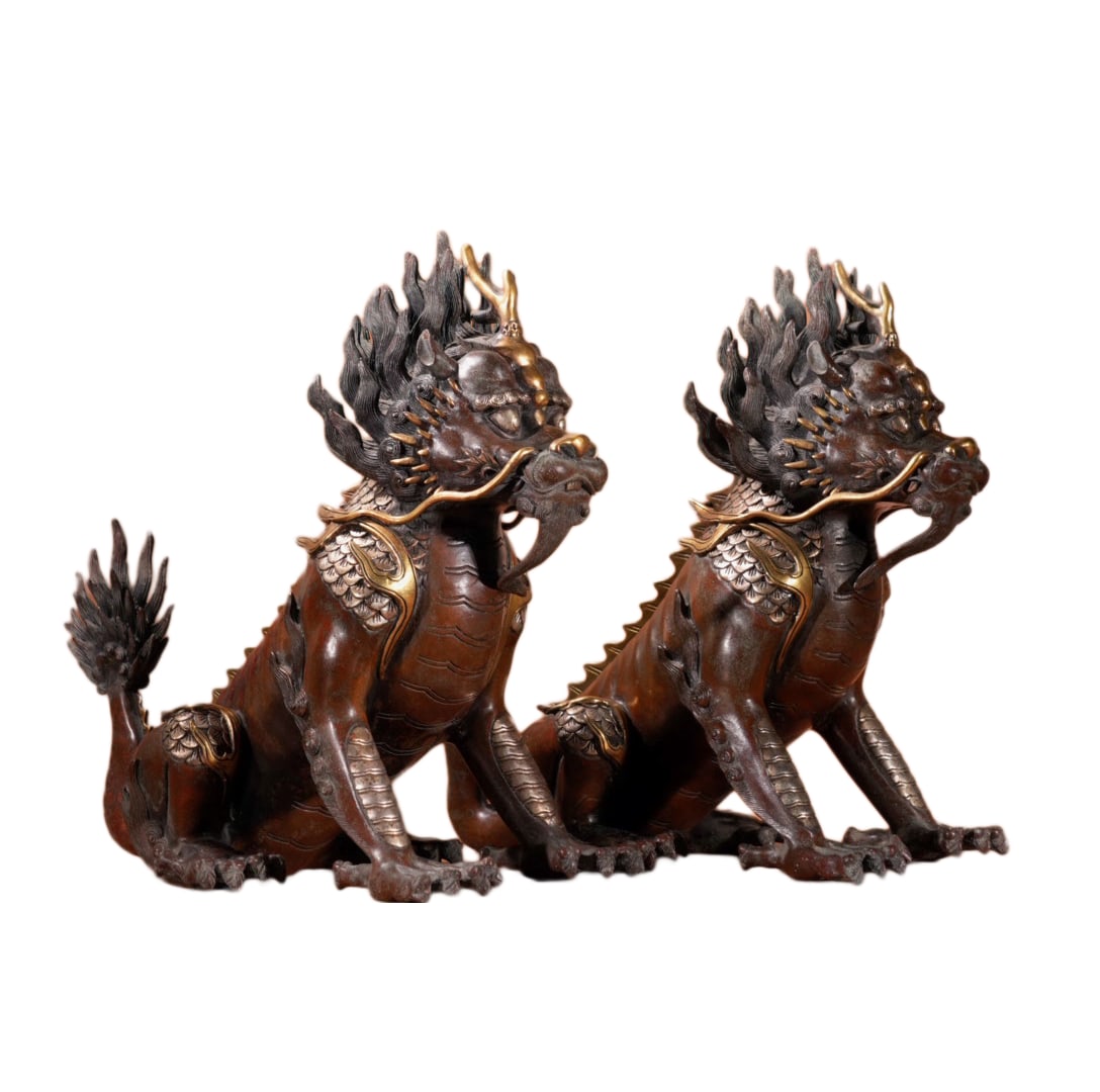 A Pair Vintage Gilt Gold Copper Statue w Fortune Kylin: A Pair Vintage Gilt Gold Copper Statue w Fortune KylinDimension: 310 x 260 (mm) 12.20 x 10.24 (inches) Weight: 18.52 lbs/ 8400 g