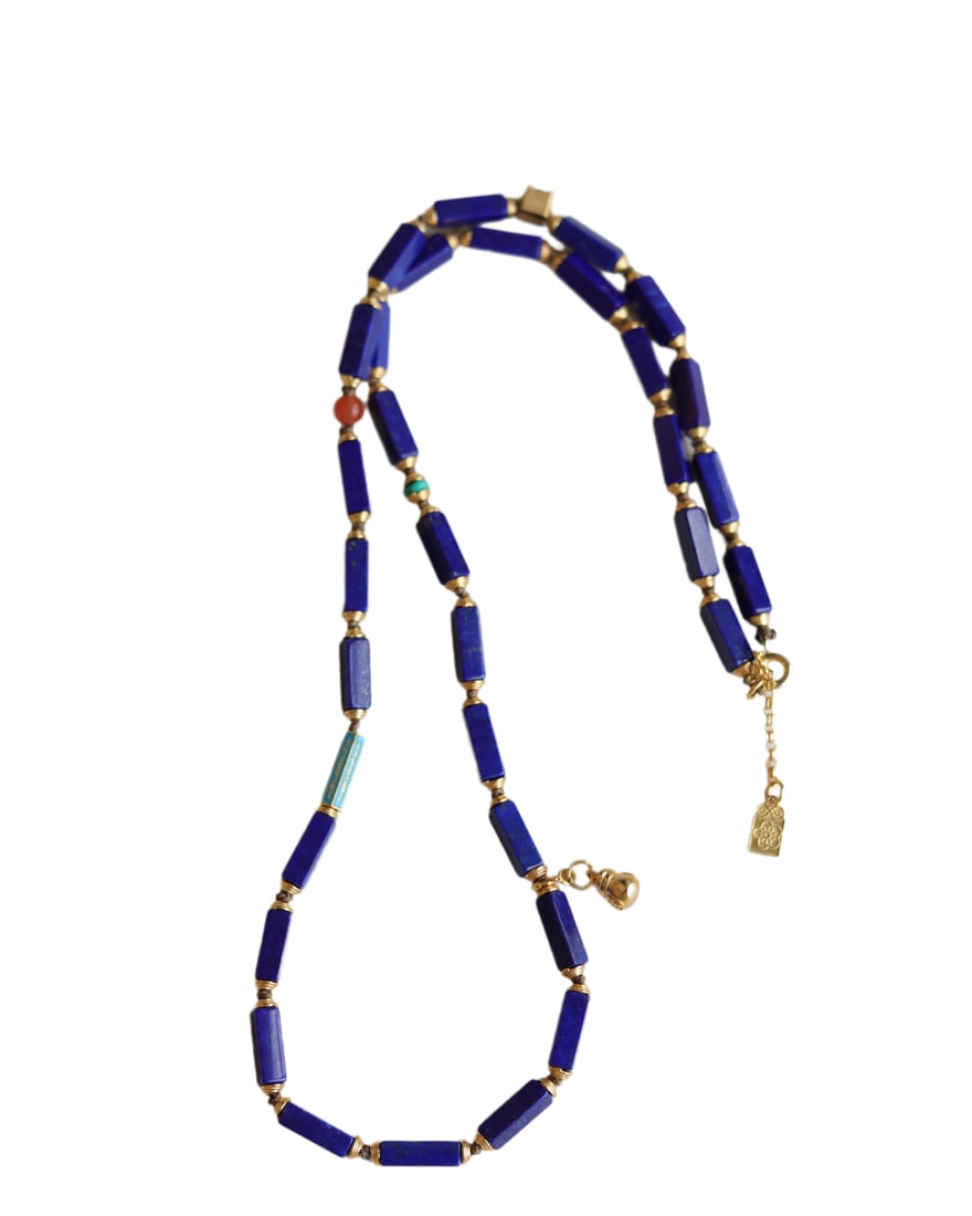 Lapis Lazuli & Nanhong Agate & Turquoise Beads Necklace: Lapis Lazuli & Nanhong Agate & Turquoise Beads Necklace Dimension: 4 (mm) 0.16 (inches)