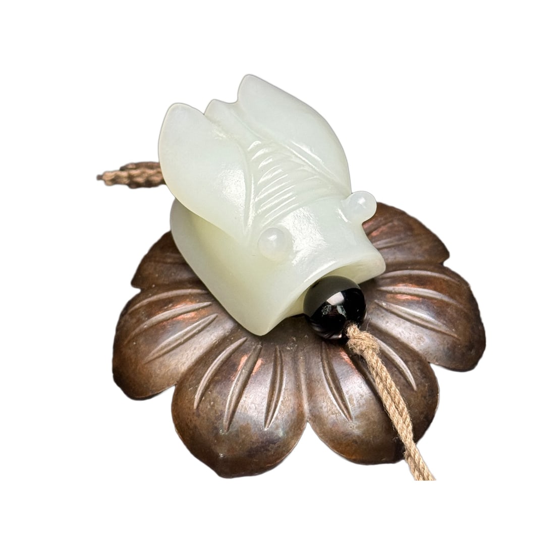 Natural Hetian Jade Hand-Carved Pendant w Fortune Cicada: Natural Hetian Jade Hand-Carved Pendant w Fortune CicadaDimension: 40 x 29 x 23 (mm) 1.57 x 1.14 x 0.90 (inches) Weight: 0.09 lbs/ 40 g