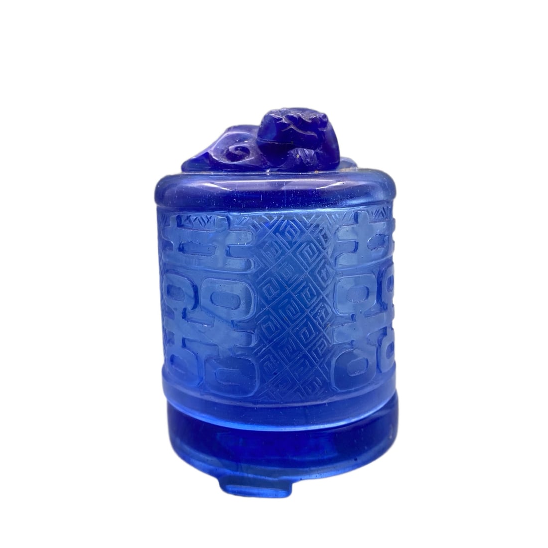 Vintage Blue Peking Glass Thumb Ring Box: Vintage Blue Peking Glass Thumb Ring BoxDimension: 80 x 60 (mm)3.15 x 2.36 (inches) Weight: 0.41 lbs/ 188 g