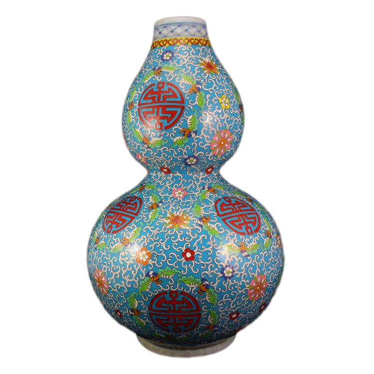 Gourd Shape Porcelain Vase Famille Rose w Flowers: Gourd Shape Porcelain Vase Famille Rose w Flowers Dimension: 480 x 290 x 290 (mm) 18.90 x 11.42 x 11.42 (inches)