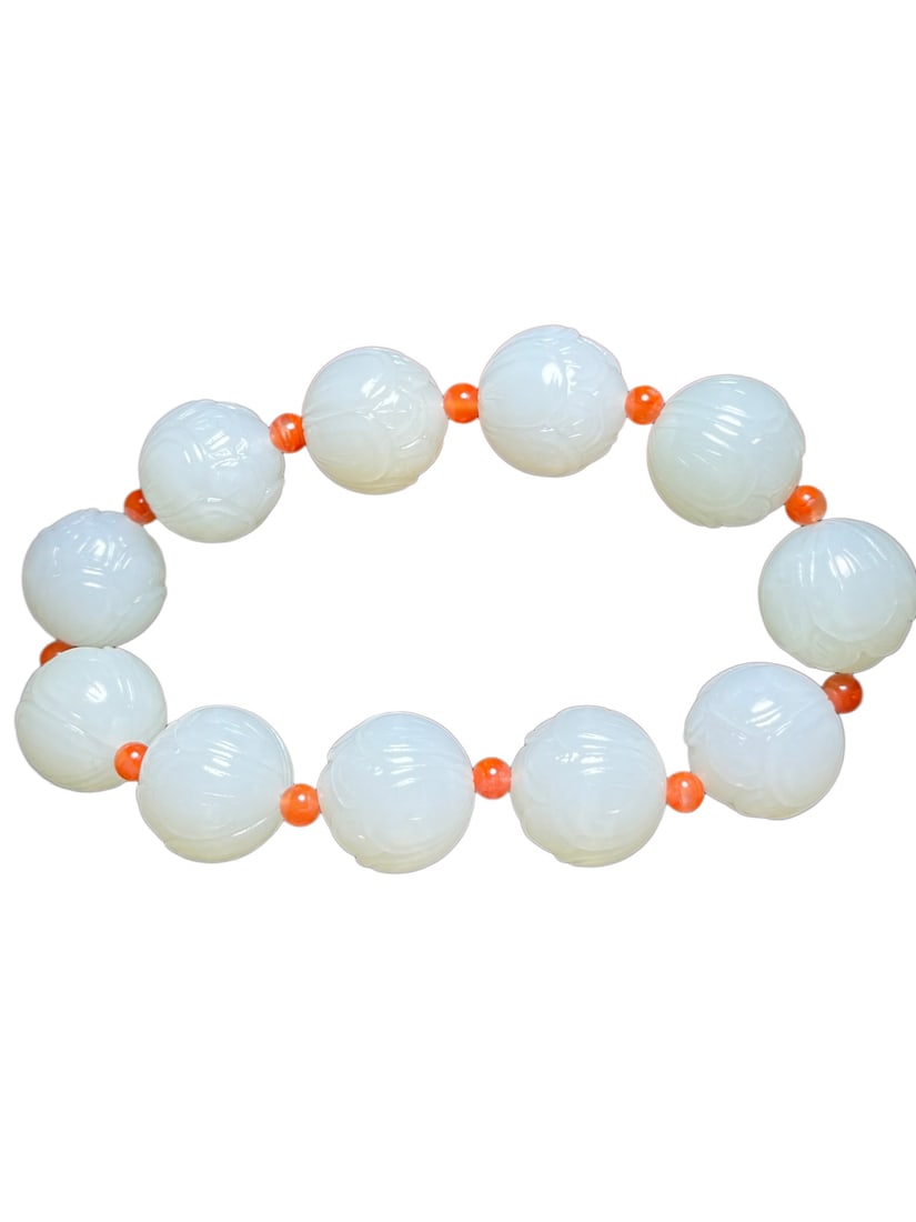 White Hetian Jade Hand-Carved Beads Bracelet w Lotus Flower: White Hetian Jade Hand-Carved Beads Bracelet w Lotus FlowerDimension: 18 (mm) 0.71 (inches) Weight: 0.21 lbs/ 96 g