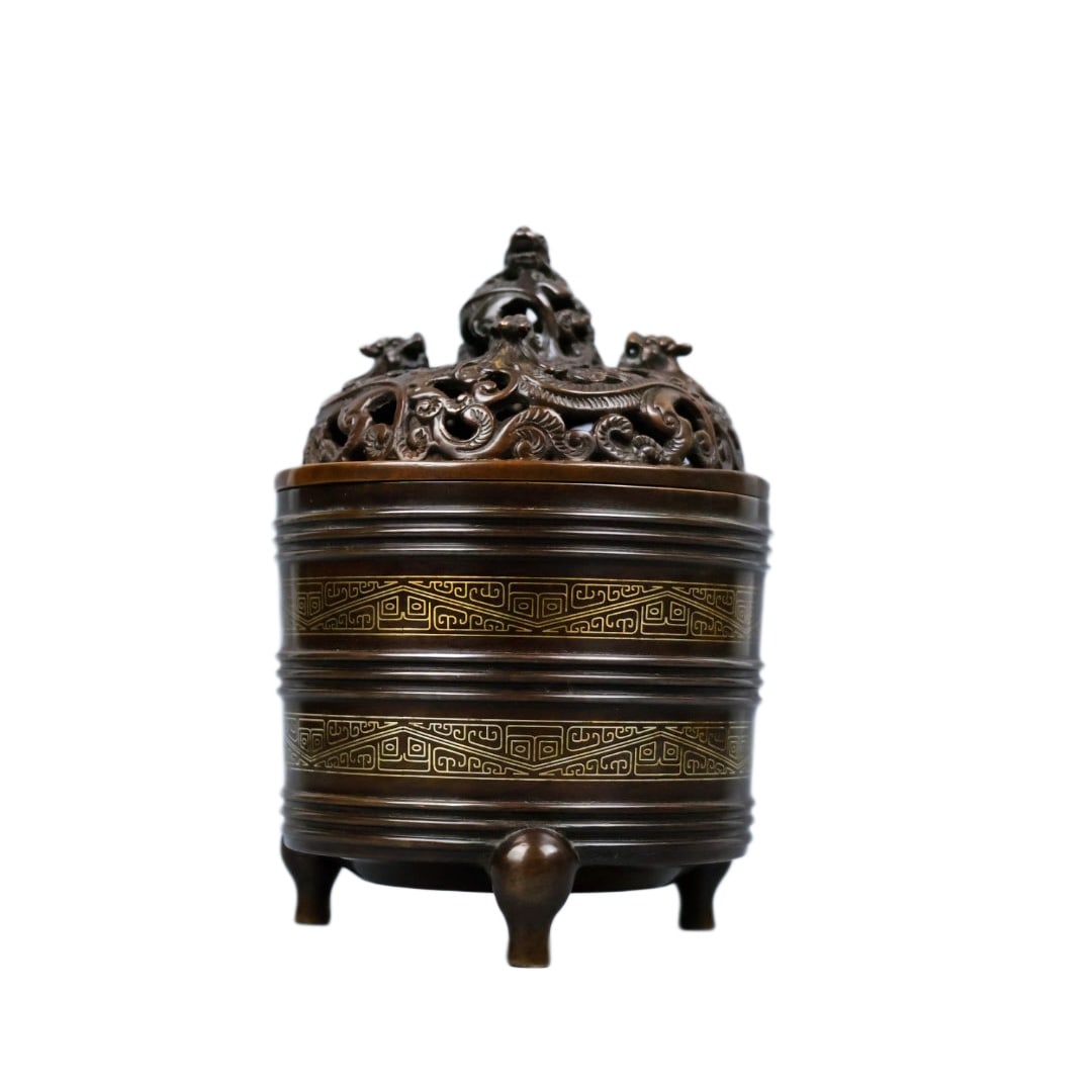 Vintage Copper Inlay Silver Wires Incense Burner w Dragon: Vintage Copper Inlay Silver Wires Incense Burner w DragonDimension: 145 x 100 (mm) 5.71 x 3.94 (inches) Weight: 3.38 lbs/ 1535 g