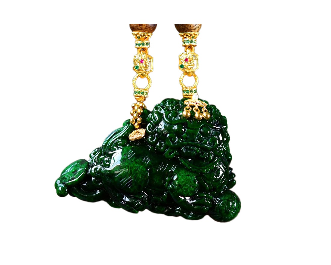 Green Jadeite Hand-Carved Pendant w Fortune Pixiu w Hand Woven Chenxiang Wood & Beads Necklace: Green Jadeite Hand-Carved Pendant w Fortune Pixiu w Hand Woven Chenxiang Wood & Jadeite Beads NecklaceDimension: 59.2 x 38.7 x 15.4 (mm) 2.33 x 1.52 x 0.61 (inches)