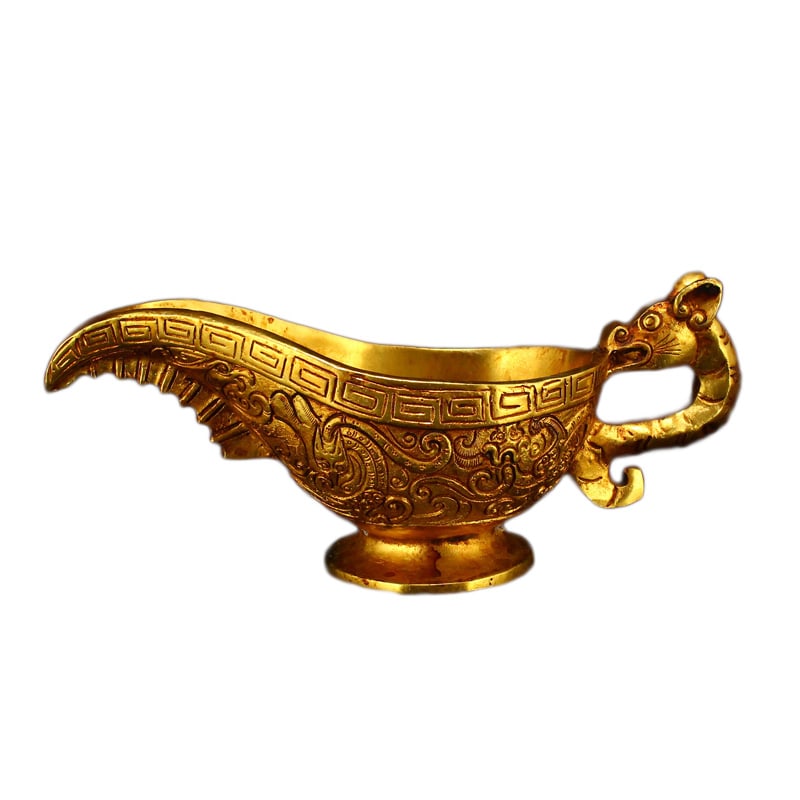Vintage Gilt Gold Copper Wine Cup w Fortune Dragon: Vintage Gilt Gold Copper Wine Cup w Fortune DragonDimension: 180 x 75 x 70 (mm) 7.09 x 2.95 x 2.75 (inches) Weight: 2.04 lbs/ 924 g
