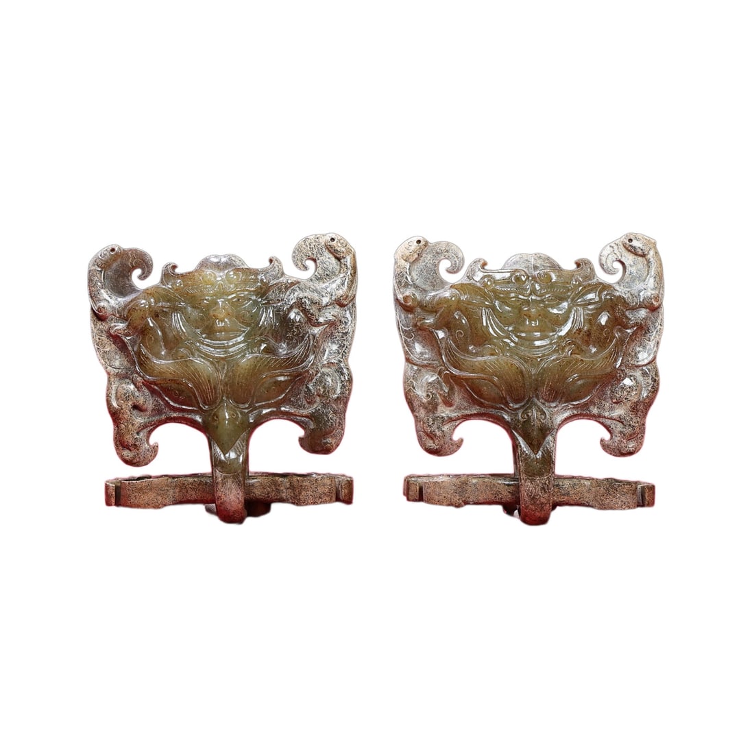 A Pair Vintage Hetian Jade Hand-Carved Statue w Door Knocker: A Pair Vintage Hetian Jade Hand-Carved Statue w Door KnockerDimension: 88 x 118 x 24 (mm) 3.46 x 4.64 x 0.94 (inches) Weight: 0.38 lbs/ 174 gDimension: 89 x 125 x 23 (mm) 3.50 x 4.92 x 0.90 (inches) W