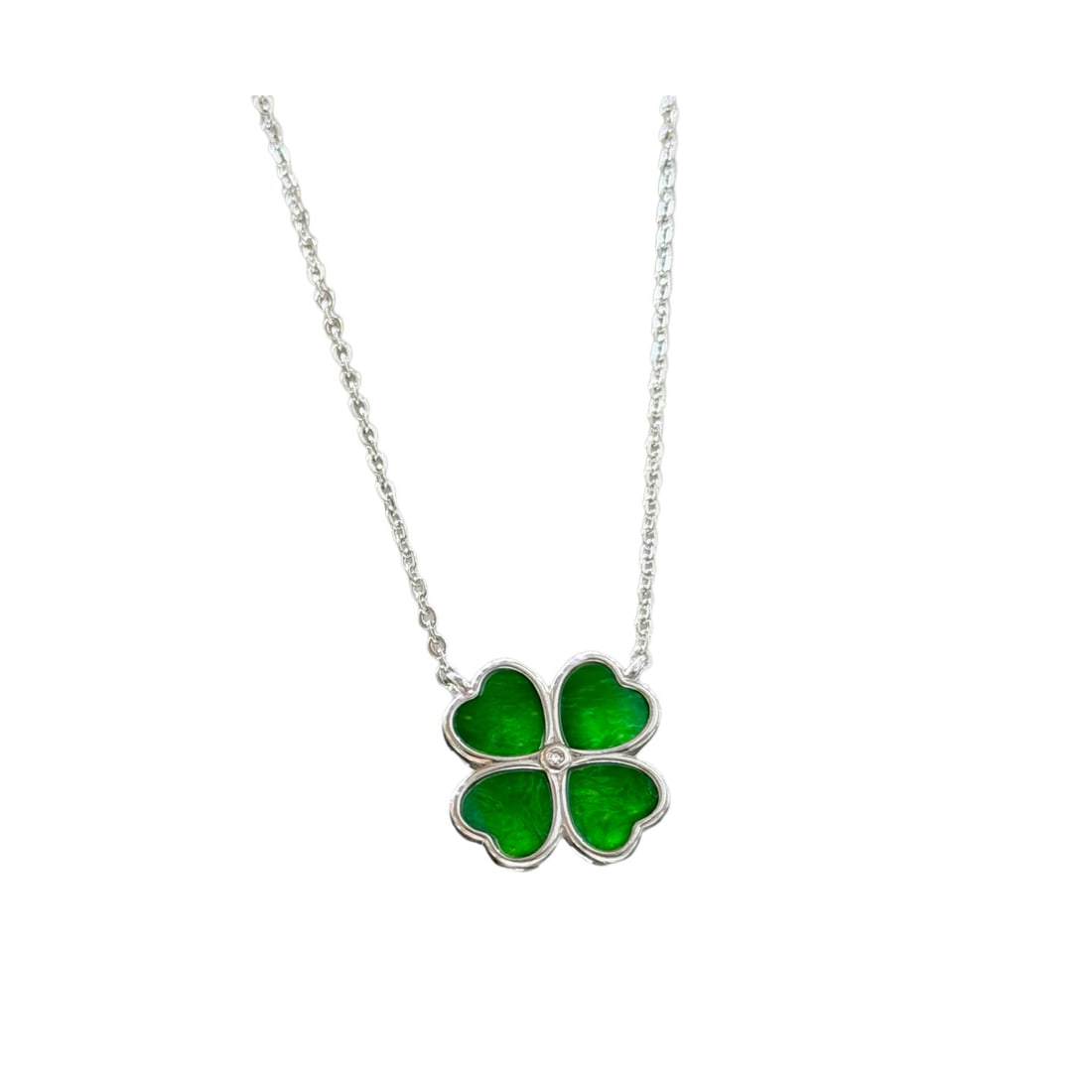 925 Silver Inlay Green Jadeite Pendant w Four-leaf Clover: 925 Silver Inlay Green Jadeite Pendant w Four-leaf Clover