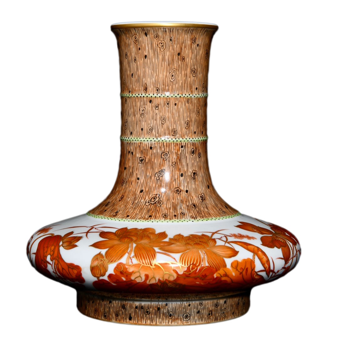 Porcelain Vase Gilt Edge Wood Grain Glaze w Lotus Leaf & Lotus Flower,Qing Dynasty Yongzheng Mark: Porcelain Vase Gilt Edge Wood Grain Glaze w Lotus Leaf & Lotus Flower,Qing Dynasty Yongzheng MarkDimension: 220 x 210 (mm) 8.66 x 8.27 (inches)