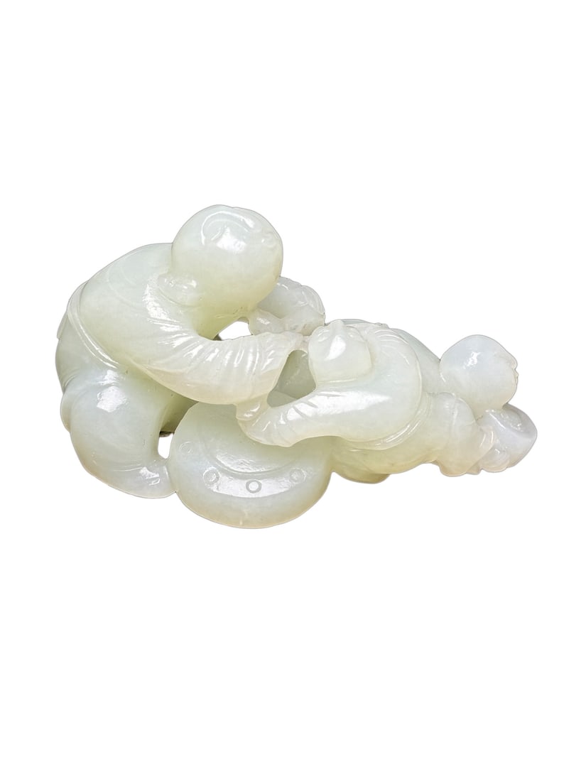 Natural Hetian Jade Hand-Carved Statue w Kids: Natural Hetian Jade Hand-Carved Statue w KidsDimension: 78 x 47 x 42 (mm) 3.07 x 1.85 x 1.65 (inches) Weight: 0.24 lbs/ 110 g