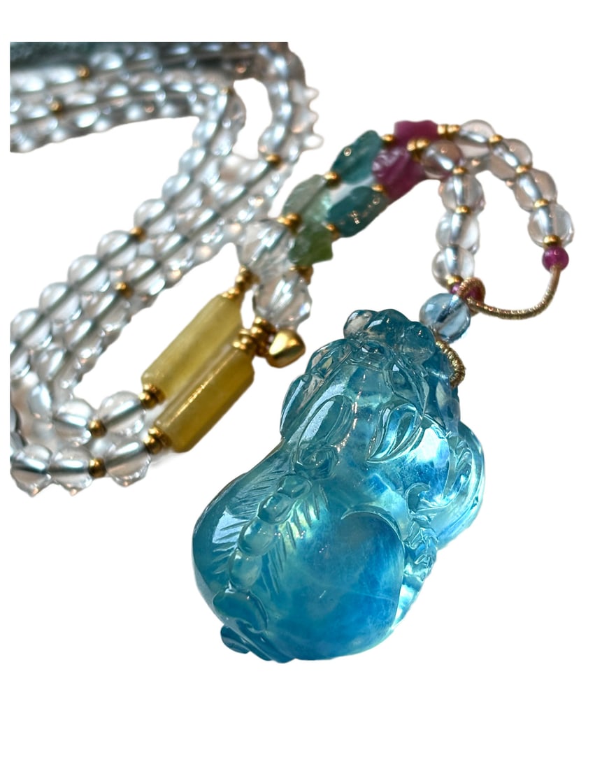 Aquamarine Hand-Carved Pendant w Fortune Pixiu: Aquamarine Hand-Carved Pendant w Fortune PixiuDimension: 36 x 21 x 18 (mm) 1.42 x 0.83 x 0.71 (inches) Weight: 0.08 lbs/ 39 g