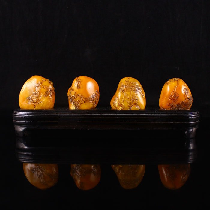 A Set Four Piece Chinese Natural Shoushan Stone Statue: A Set Four Piece Hand-carved Chinese Natural Shoushan Stone Statue - Sages Meeting Dimension: 42*33*22(mm) 1.65*1.30*0.87(in) Weight 0.09 lbs/42gDimension: 41*37*24(mm) 1.61*1.46*0.94(in) Weight 0.09