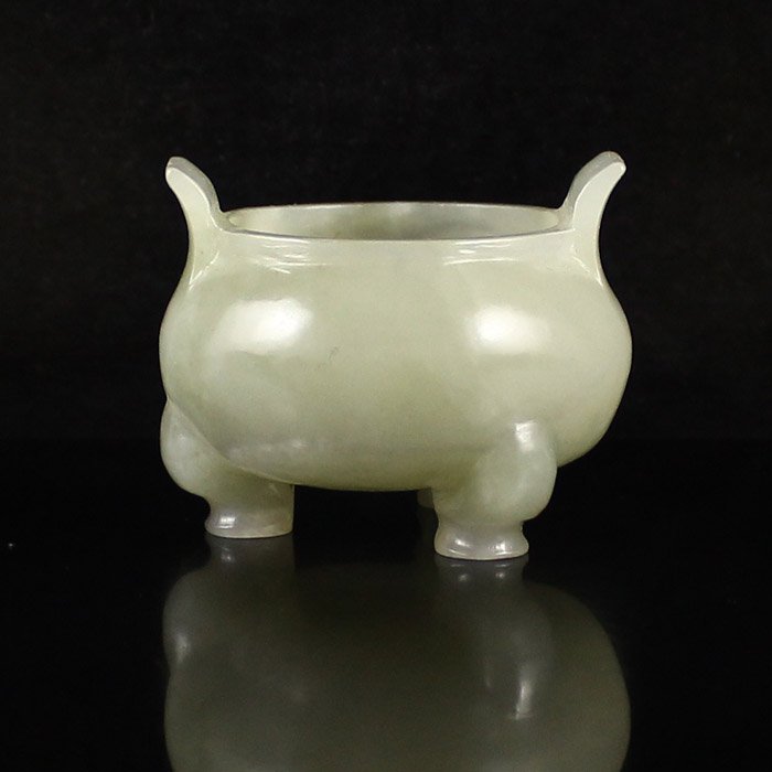 Chinese Natural Hetian Jade Home Incense Burner: Hand Carved Chinese Natural Hetian Jade Home Incense BurnerDimension: 42*54*54(mm) 1.65*2.13*2.13(in) Weight 0.16 lbs/72gTips about Chinese Hetian Nephrite JadeHetian jade is a nephrite jade and is re