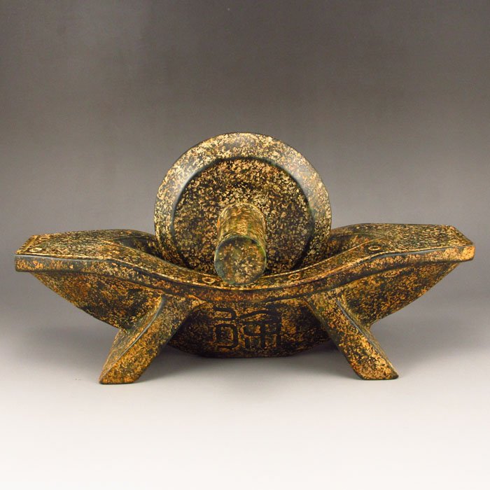 Vintage Chinese Natural Jade Statue: Vintage Chinese Natural Jade Statue Details:250*140*130(mm)9.84*5.51*5.12(in)Weight:3.97 lbs/1802g