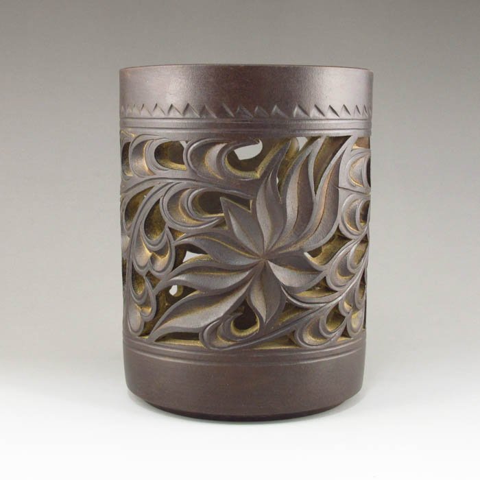 Vintage Chinese Yixing Zisha Brush Pot: Vintage Chinese Yixing Zisha Brush Pot Details: 115*90*90(mm) 4.53*3.54*3.54(in) Weight 0.94 lbs/425g