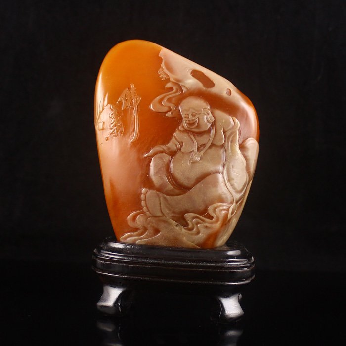 Chinese Shoushan Stone Statue w Laughing Buddha: Hand Carved Chinese Natural Shoushan Stone Statue w Laughing Buddha Dimension:93*65*29(mm)3.66*2.56*1.14(in)Weight 0.49 lbs/220g Tips about Shoushan Stone Chinese Fujian Shoushan stone is one of four