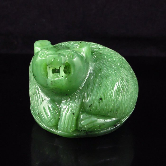 Chinese Natural Green Hetian Jade Statue - Bear: Hand-carved Chinese Natural Green Hetian Jade Statue - Bear Dimension: 55*55*40(mm) 2.17*2.17*1.57(in) Weight 0.49 lbs/220g Tips about Chinese Hetian Nephrite Jade Hetian jade is a nephrite jade and i