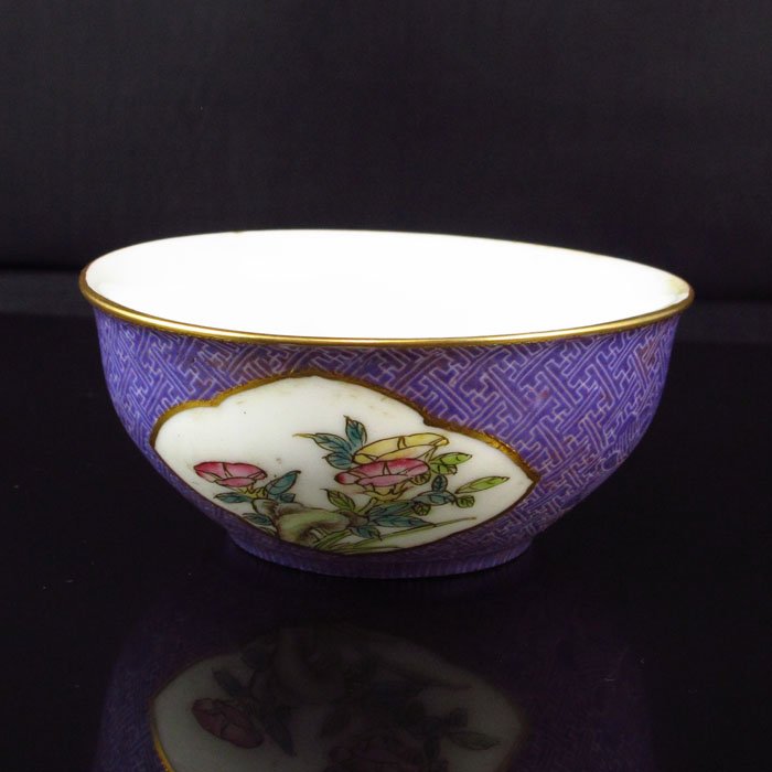 Chinese Purple Ground Famille Rose Porcelain Bowl: Hand-painted Chinese Purple Ground Famille Rose Porcelain Bowl Dimension: 79*79*35(mm) 3.11*3.11*1.38(in) Weight 0.12 lbs/55g Tips about Chinese PorcelainChinese ceramic ware is an art craft that has