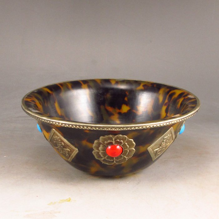 Chinese Dai Mao Inlay Tibet Silver Bowl Marked: Chinese Dai Mao Inlay Tibet Silver Bowl MarkedDimension: 50*120*120(mm)1.97*4.72*4.72(in)Weight0.20 lbs/90g